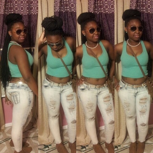 .&& ii do wat ii want && not wat ii can, gotta stay ahead of you cause ik you lovee tha #ViEW ! YOUNG && iM GETTiNG iT !!