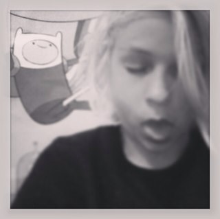 FOLLOW FOR A FOLLOW
