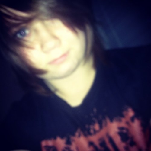 IFancyTheSinger's profile picture. Just a teenager trying to find her place in the world :3