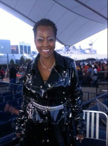 MzTeeKnowZ's profile picture. 