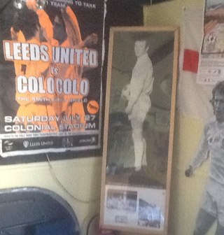 DEALER IN FOOTBALL MEMORABILIA WITH LEEDS UNITED MY SPECIALITY.COMMITTEE LEEDS UNITED SUPPORTERS CLUB, SOUTH KIRKBY & DISTRICT BRANCH since 1976.