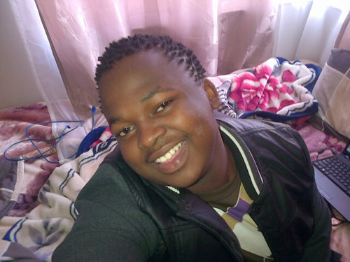 Respect a person who respects his/her promises love having fun nd making people smile...