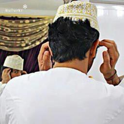 مستكشف و يحب الشعر و الفنون