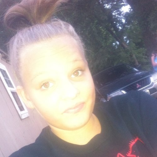 if you follow me I will follow you back ❤ I promise loving my life (: You light up the room❥ Family first