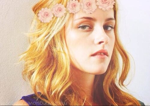 Welcome, we are 1St fanbase of Krisbian sharing, we share all about kristen, uhm.. You hate kristen? Sorry you can't join in here with us, go away please :)