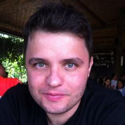 Desenvolvedor, empreendedor e fundador da Vega Tech.