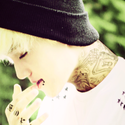 ☞▨:#DMbot คจอบอทกามเป็นหลักเกรียนเป็นรอง

{ はじめまして!。}
