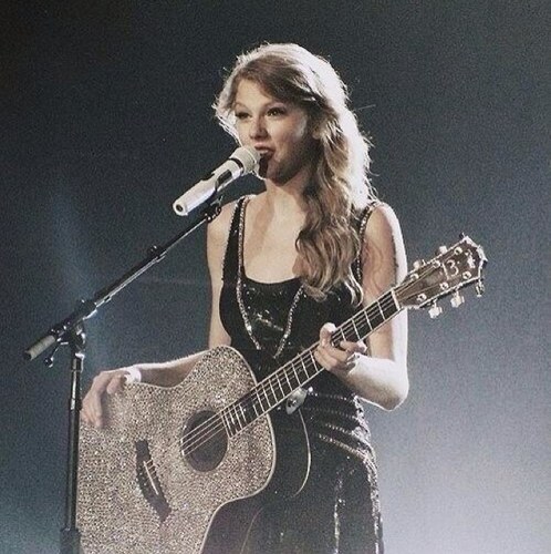 Free follow from @tswiftcandle