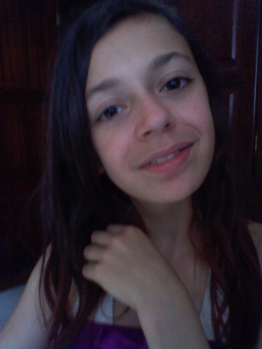 Valéria | 12 anos | Hetero | Amo-te almofada ♥ | ❝O amor traz mais lágrimas que sorrisos.❞ | ❝Don't worry!❞ | 17-09-2012* |