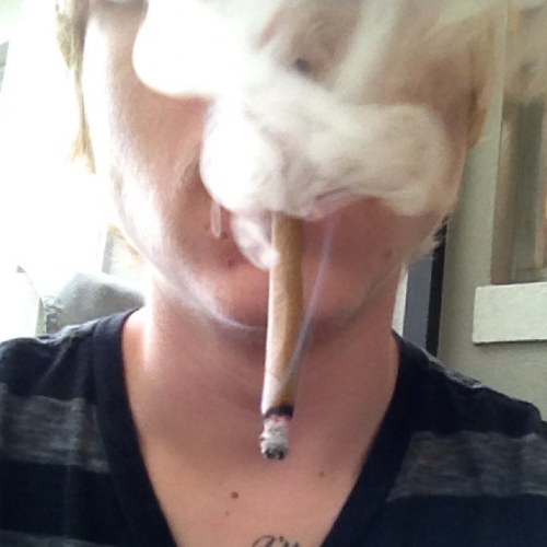 Jesse, 21, loves to party. Love bottles and smoking. New Jersey born, Florida raised. New York is where my heart is. RIPVANNAH; my twin i live for you everyday.