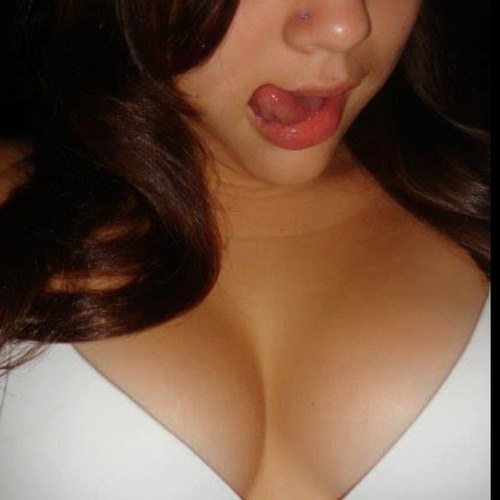 ME MOSTRA SEU PAU QUE TE MOSTRO MINHA TETA obs: (nao tenho wats up nao aceito no skaype e nem no kik APENAS NO TWETER !  Mais Tenho ....
XOTA me segue ?