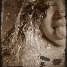 18 Anos , u_u , Gremista , Pagodera & Mega ciumenta :)  ! Siga - me *-*