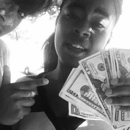 Make bandzz! 100 to 1000/ 200 to 2000/ 300 to 3000/ takes less than 20 mins. Quick easy Legit cash. #SelfMade $$$$! Kik me for some info. Kik: PaidBossBitch1000