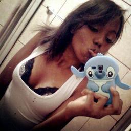 '  Ana Paulla , ou até mesmo Nega Paulla , 19anos , aquariana , sonhadora , chata , carente , feliz , chorona , dengosa , fria , e ironicamente chata!