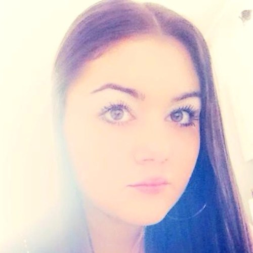 Hey!! I'm Larisa! Follow me and I promise, follow you back.:D