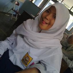 was born in bogor jan 18 1999 mom is my biggest inspiration the student of PHENAM now 3