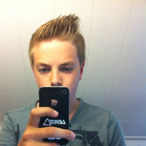 zit in 3gt1 canisius (tuig klas) 15 jaar jarig op 16 mei altijd in voor een goed feestje