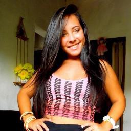 Sou modelo, Moro em Belo Horizonte, mais to passando uma temporada em Santa Catarina ^^ Meu nome... Carolina Barbosa *-*