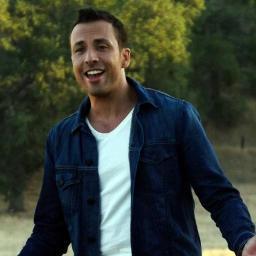 - @howied You're not alone ♥ . Here we are #UNITED4YA' ♥ Donas / @__KeepTalking and @rita_thaina ;D
