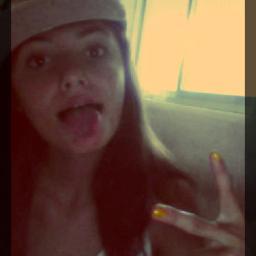 #Deus ; família ; amigos . Viva a cada instante com se fosse o ultimo , porque são unicos (yy'
http://t.co/OAkLNaTa