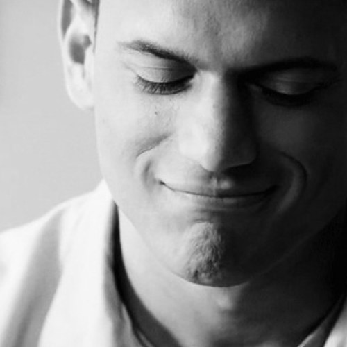 I'm in a love-hate relationship with prison break