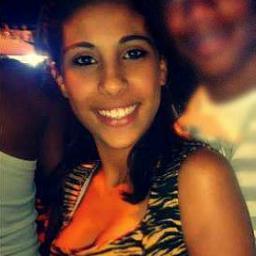 Nao tive a chance de de conheçer.Quando fui ao teu tumulo foi a maneira mais proxima que eu fike de vc-; teamo.. @DalesteMF erteno,