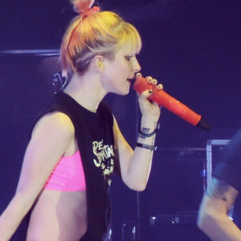 I love Taylor, and I like the colour orange and hair dye. Paramore are my favourite band.