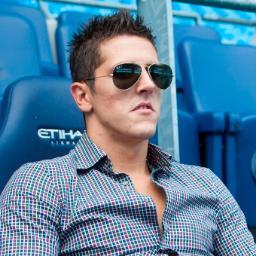 Father to 3 - Jo, Marium and Eggsy.  Chef by profession but jobless for the 3 months now. Manchester City faithful.