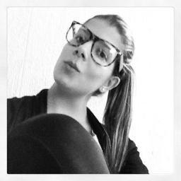 manuela_mrtinez's profile picture. estudiante de  negocios internacionales, locamente enamorada de la vidaa ...! ☮.✌