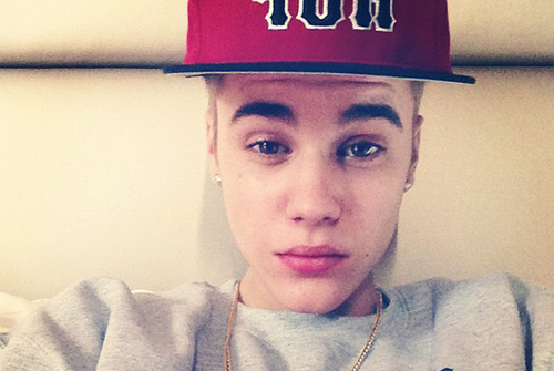 o justin é zica sim ou claro ?