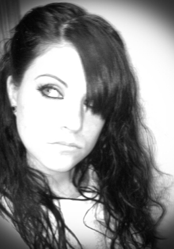 Velvetrose83's profile picture. 