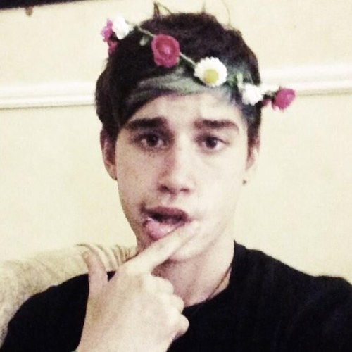 Luke Brooks fuck me. I need 5ha/5 janoskians all day er day