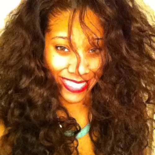 enjoying me 25... CITY GIRL...SOUTHERN RAISED......UofM Alum AU GRAD #CHRISTIAN #FOCUSED #AMBITIOUS .... HOPELESS ROMANTIC ❤