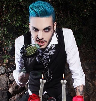 Jayy Von Monroe's OFFICIAL SMILE account here. Any other smile accounts are fake. Or whatever. Rape the follow button ;)