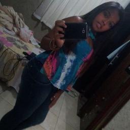 *♔ℛΔiiiiaNny☆ me dá um miηutø da sua ateηçãø ,Pørque assim cê me deixa sem chãø♪♫**