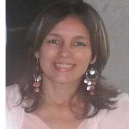 Enamorada de Cali...soñadora de un mundo perfecto..sencilla, fragil pero valiente y muy detallista...