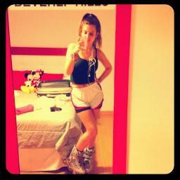 ∞Fanatica De Racing Club de Avellaneda                               {Camila Homs belleza pura}