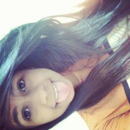 minha cara é da um pião , e fumaça todo dia ♪