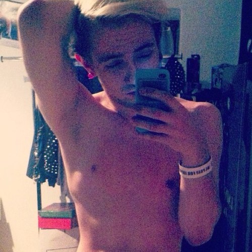 Gay and 17. I love you babe @pikapikabitch