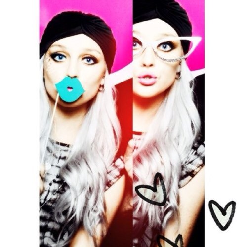 'cause nothing's going right, and everything's a mess, and no one likes to be alone. ∞