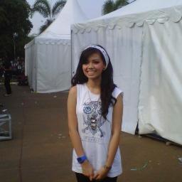 hy ini twitter baru aku,follow twitter yg lama ya @valentina_opay,thx :)