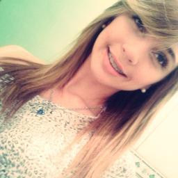18 AninhosS..Estrovertida, Legal, Engraçada, As Vezes Besta. Mais Sempre Levando a Vidaa...   ;*
