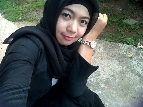 Phi2Alfiyani's profile picture. Aku masih menunggu