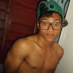 Fé é assim , primeiro você coloca o pé, depois Deus coloca o chão.