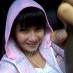Sakit ngeliat orang yang kita cintai berpihak pada wanita lain