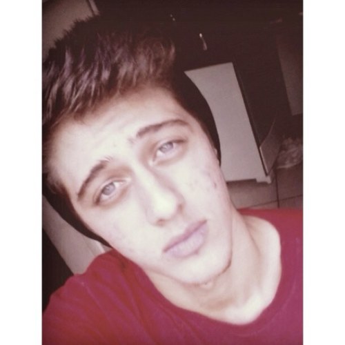 pode dar unfollow eu nunca mais vou entrar mesmo
