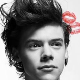 Hi :) I'm a Solid #Directioner :) I super duper love One Direction. So, #Directioners, Follow me for follow back :)