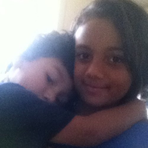 512mia's profile picture. Im 10, Ariana Grande is fav singer im single  Shows = Sam & Cat, Austin and Ally, Glee. I love the game Grand Threft Auto