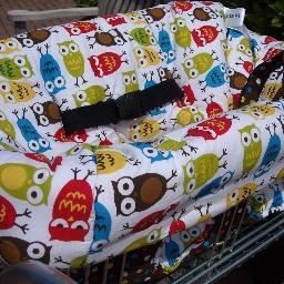 The bumfy provides babies with a soft, cushioned and hygenic seat to be used in shopping trolleys, highchairs, baby swings. Made from 100% organic cotton.