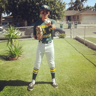 Baseball&Football player at Franklin High C/O 2014 i am Mexican Spaniard and french #Sf Giants #Dallas Cowboys #La Lakers  follow me on istagram@beastmodeferrer